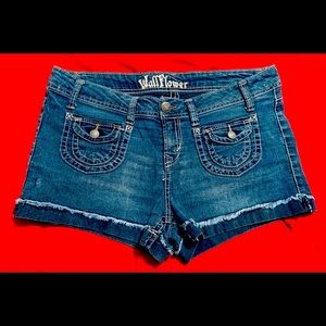 Super cute Wallflower shorts. New never worn. Size 15.